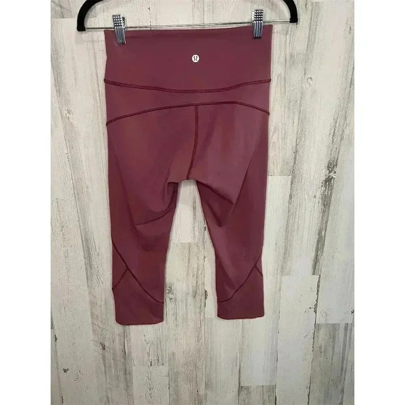 Lululemon In Movement Crop Pants Women’s Size 6 Misty Merlot 19" Activewear - Picture 8 of 9
